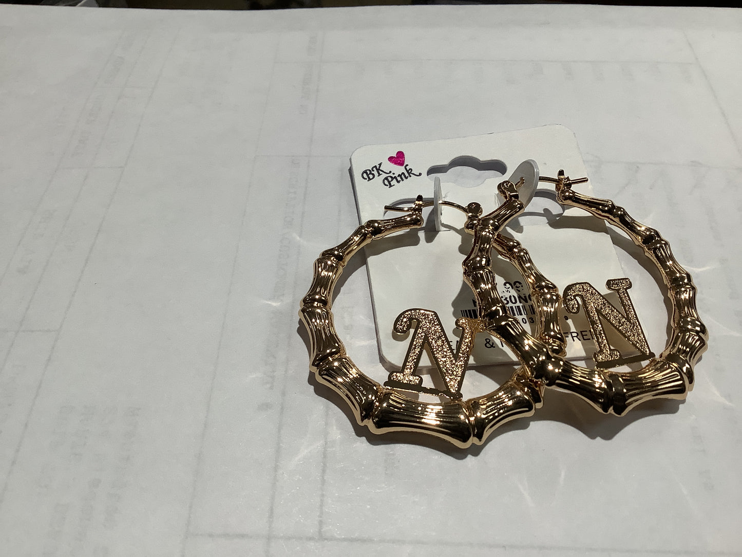 Gold initial bamboo earing-130ng : 40"