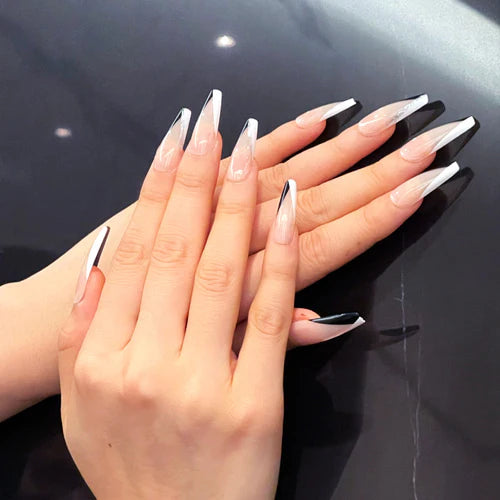 Gold finger Trendy nails. GD02