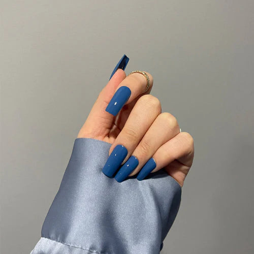 Gold finger Trendy nails. GC35