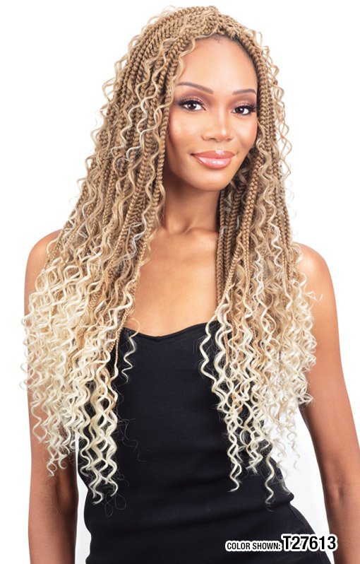 Model Model 3X boho Paradise BOX BRAID 22"
