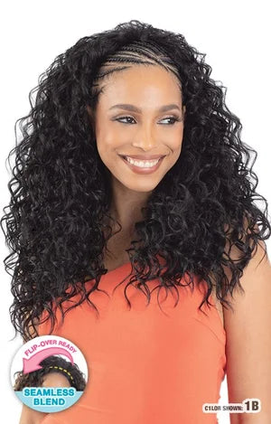 Model Model flip n fine wig. SNATCHA
