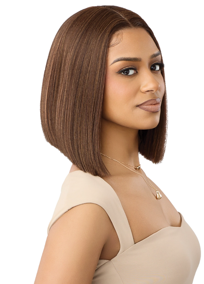 Outre lace front wig. LIN