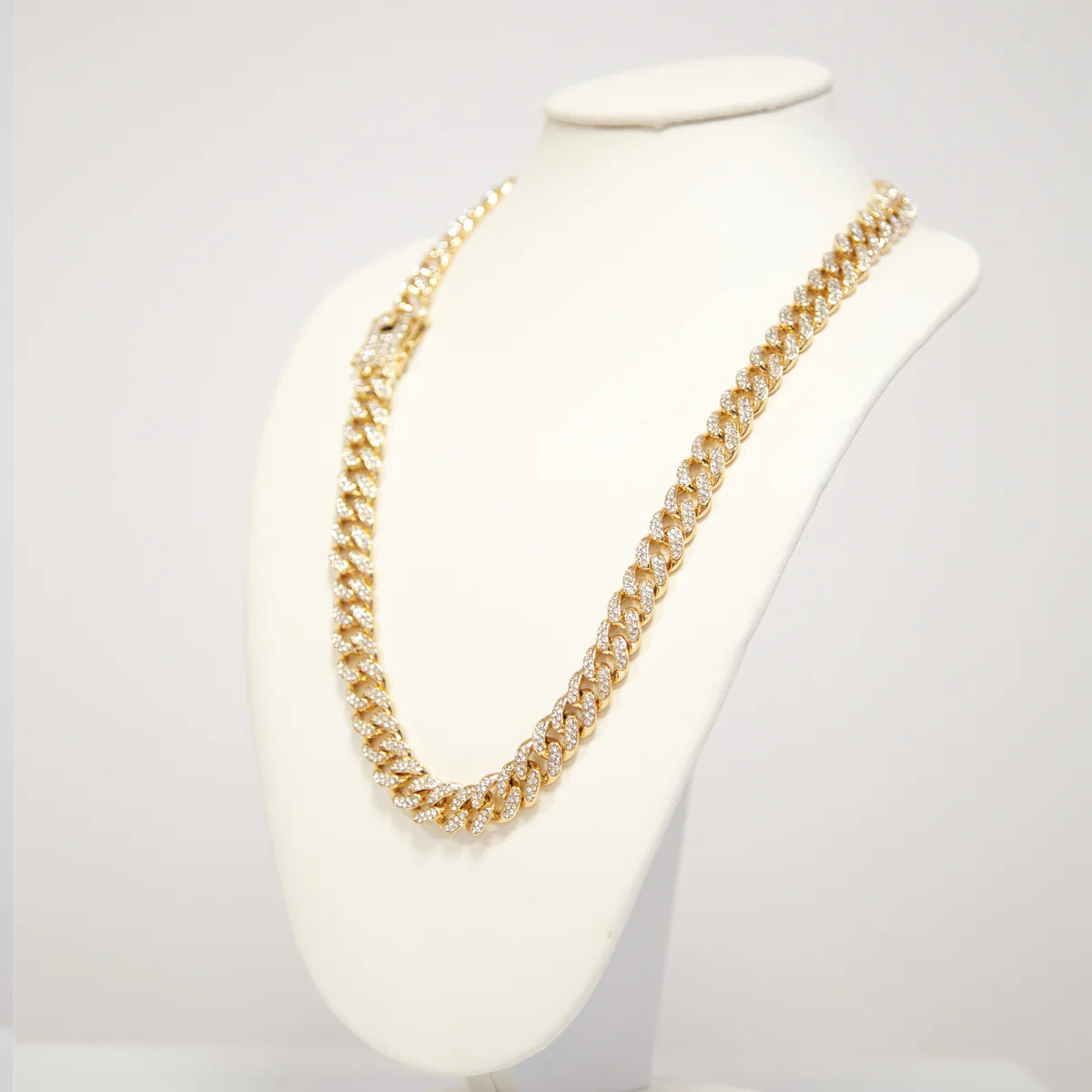 Joy Jewelry Cuban chain necklace. 24”