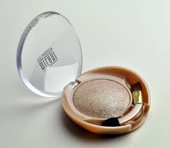 Milani Eyeshadow sheer sand .05